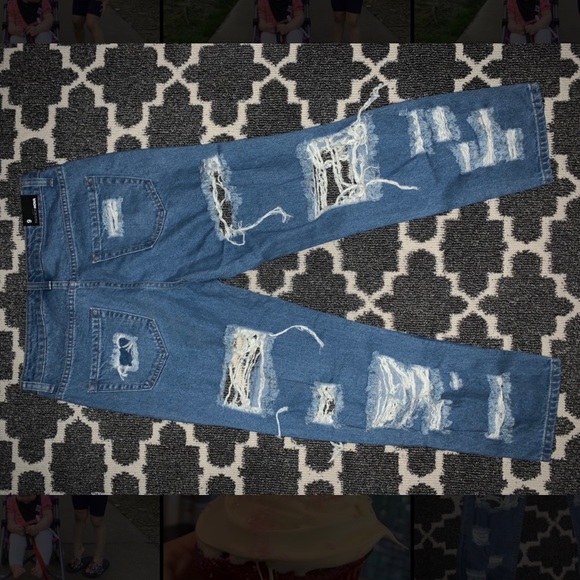 Fashion Nova Jeans - Picture 2 of 2